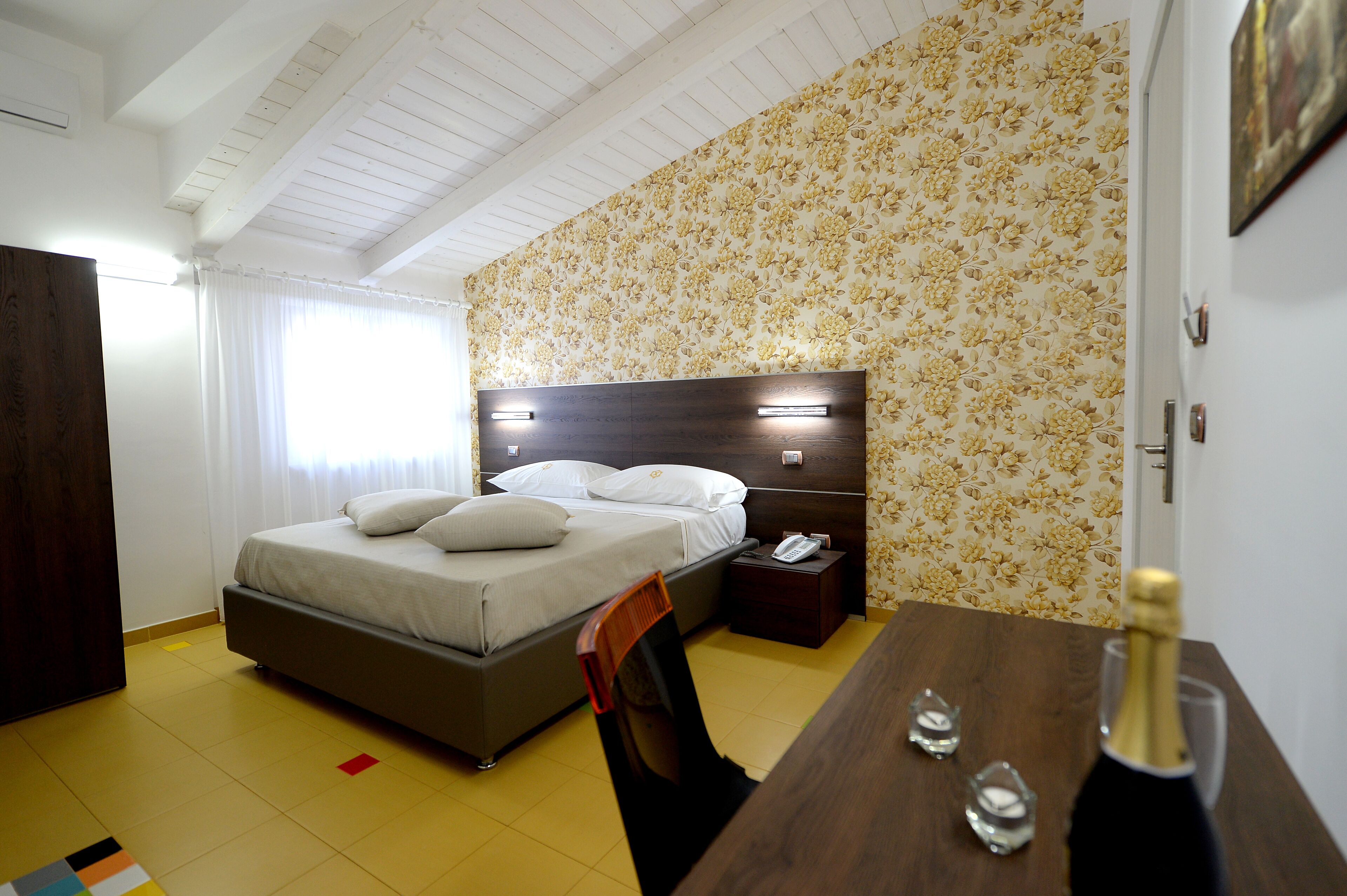 X Hotel
