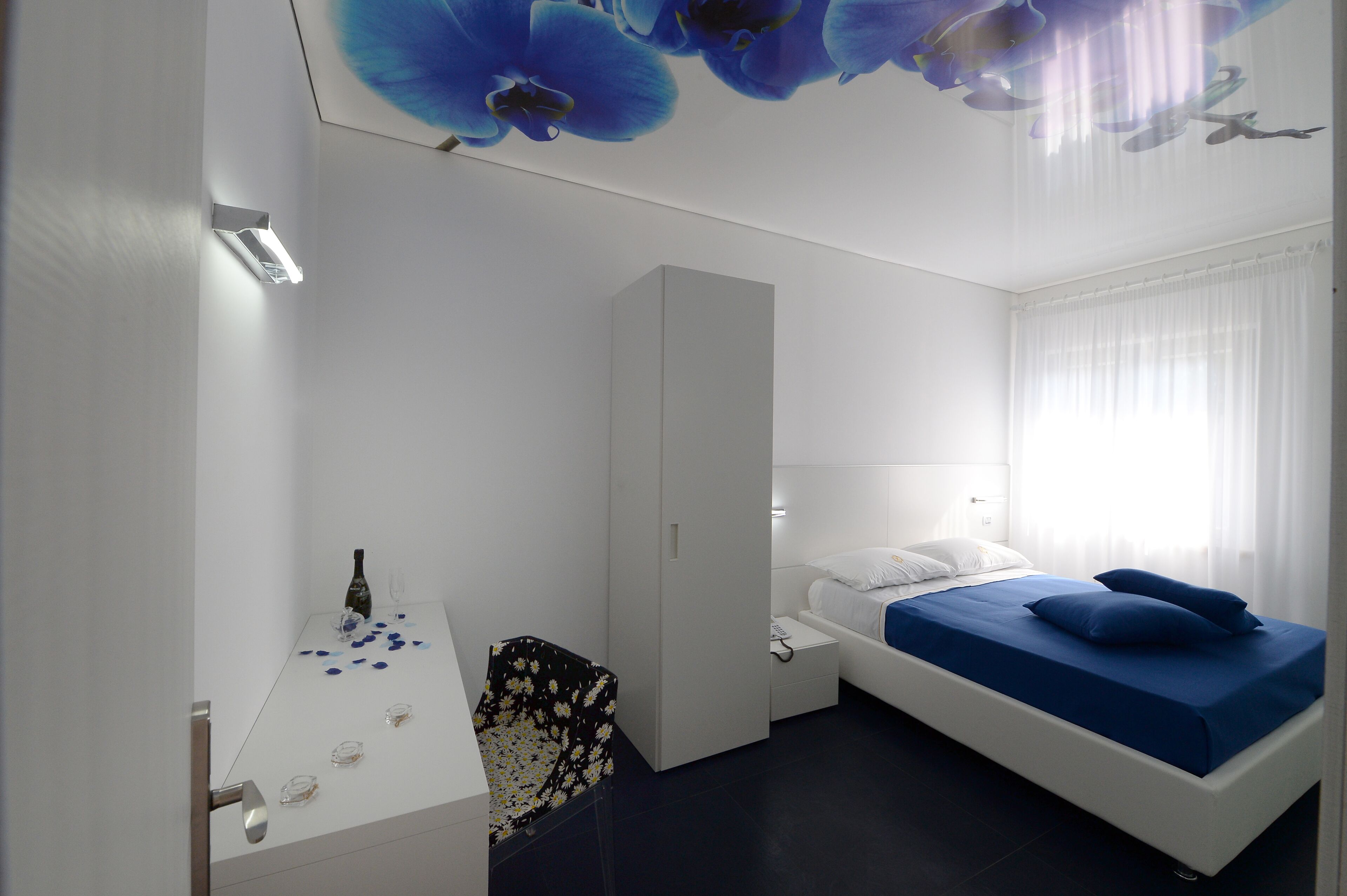 X Hotel
