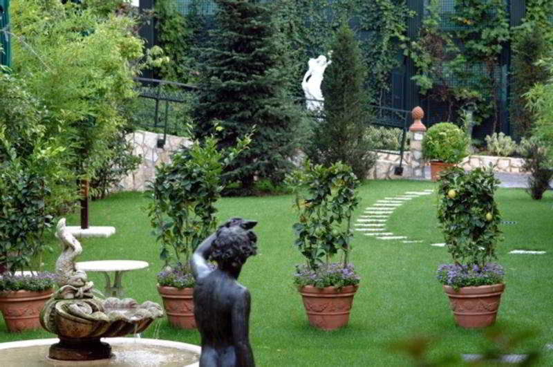 Solofra Palace