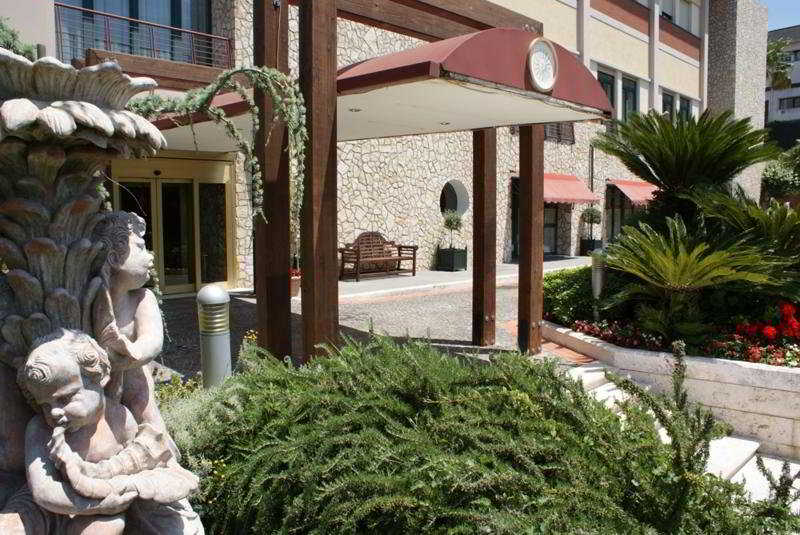 Solofra Palace