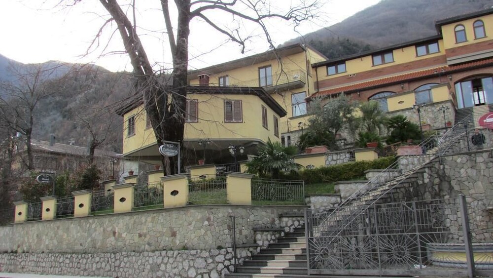 Al Palazzetto Set Fair