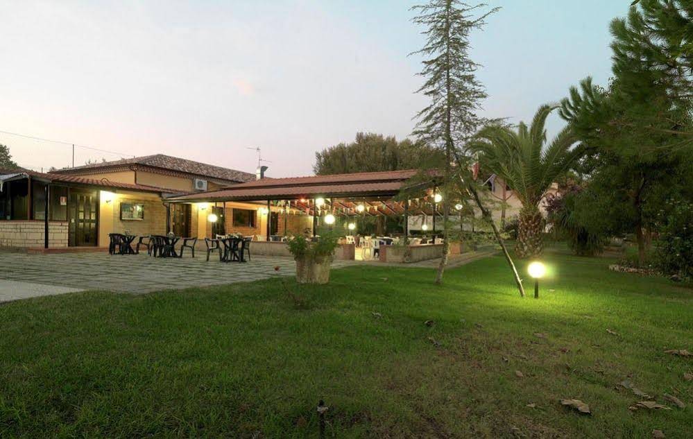 Santamaria Village