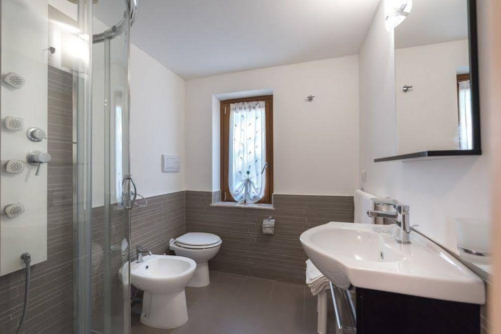 Residence Blue Pearl