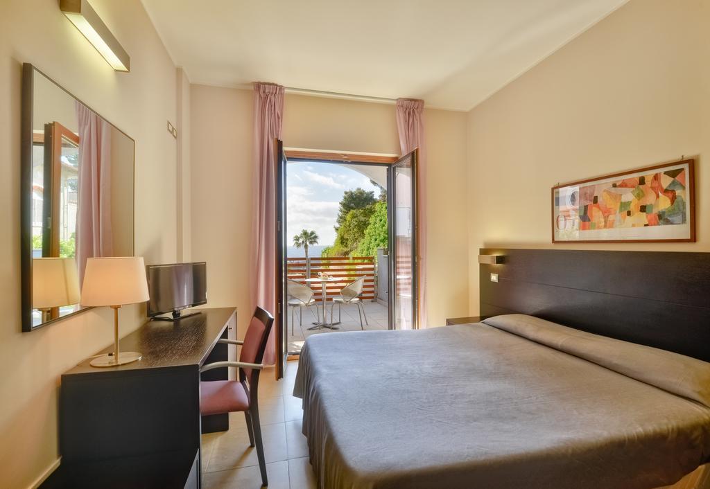 Hotel Mareluna