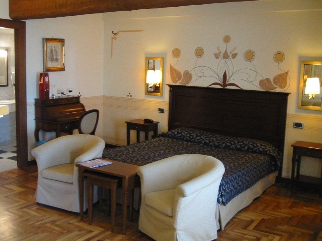 Villa Policreti