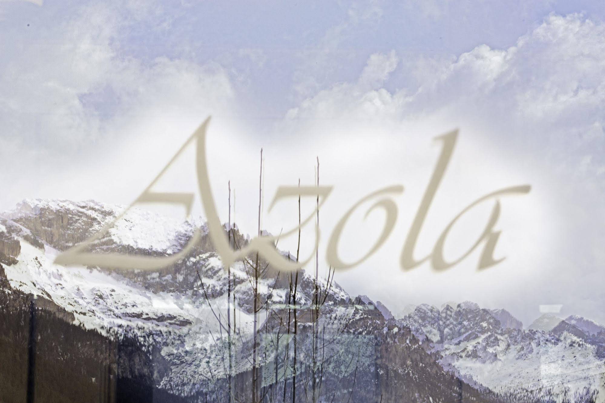 Azola
