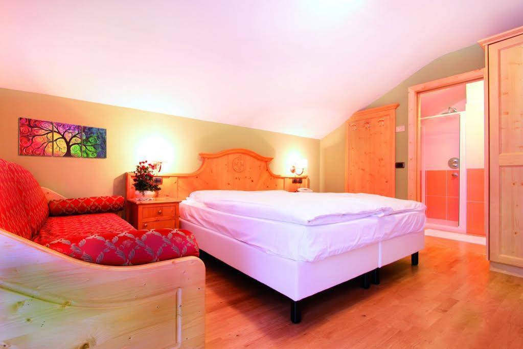 Hotel & Club Bellevue Post