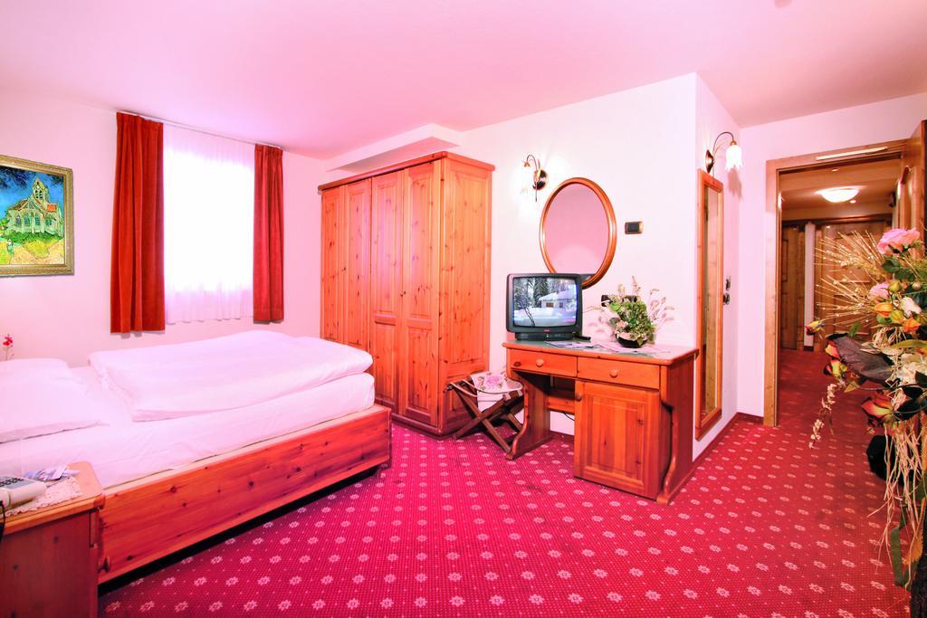 Schloss Hotel & Club Dolomiti Historic