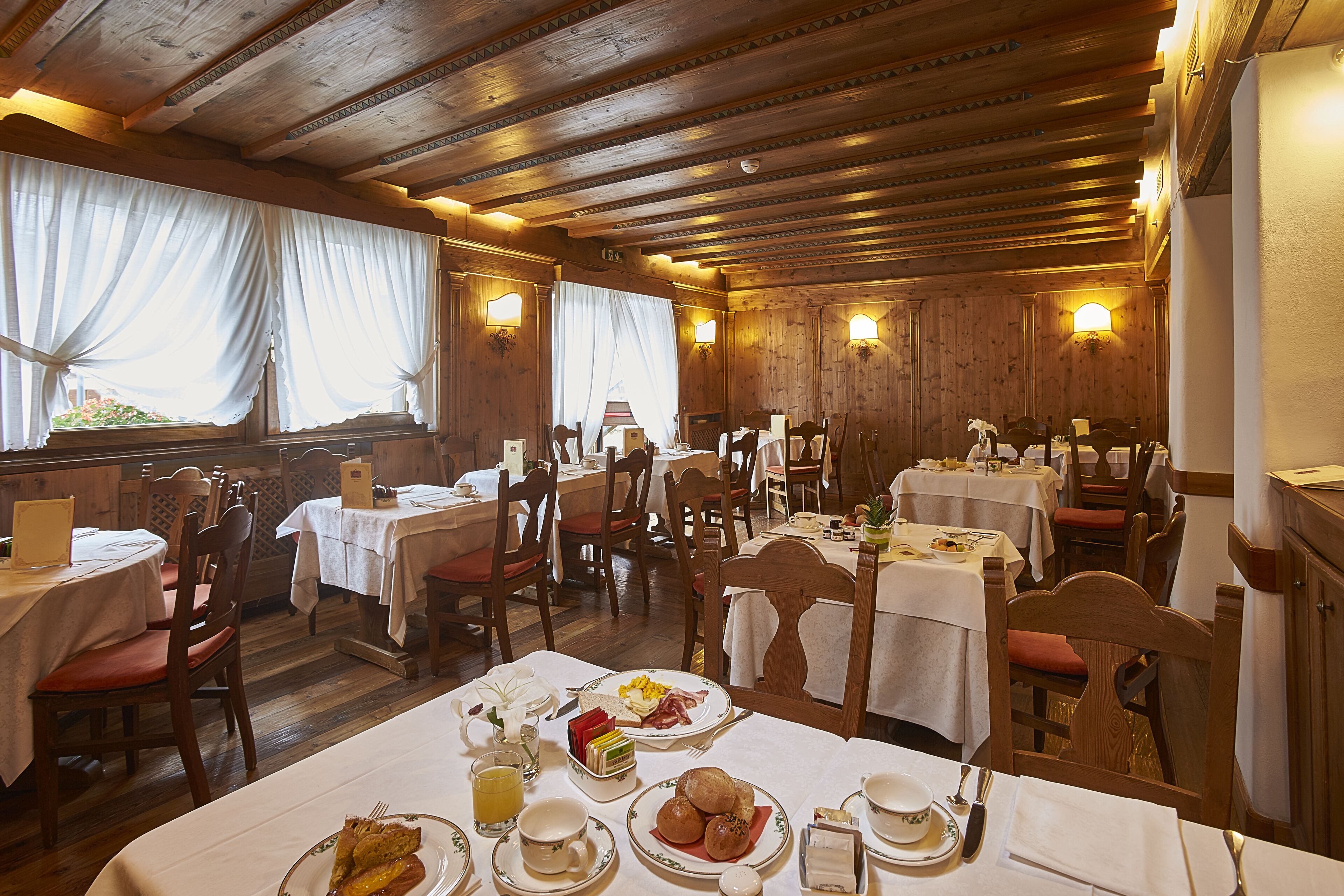 Hotel Bellevue Cortina