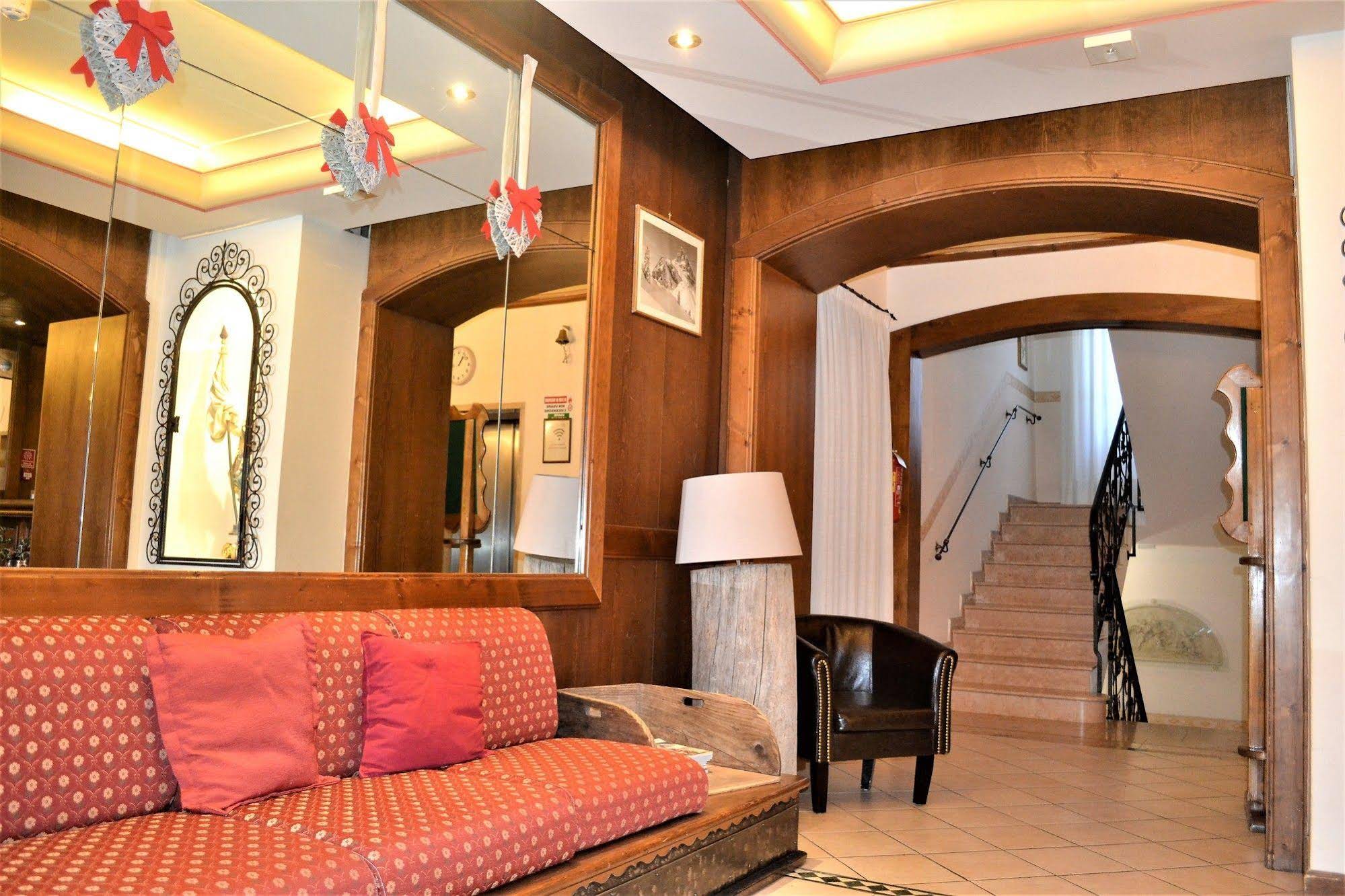 Hotel Serena