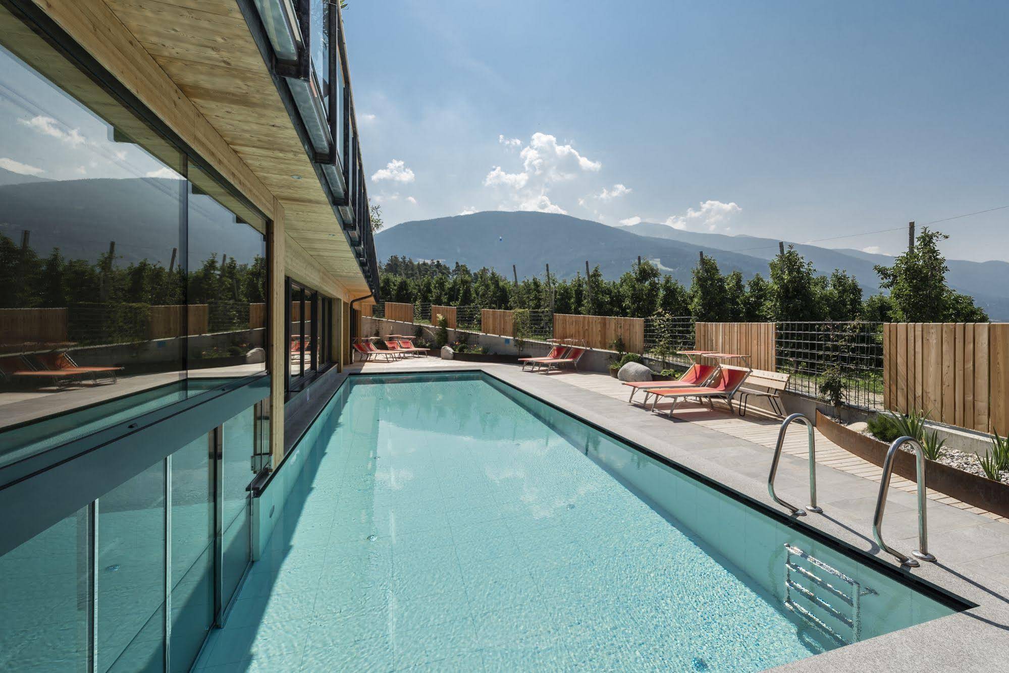 Hotel Jonathan