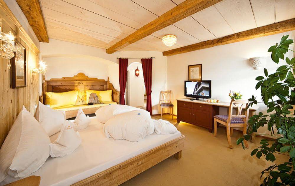 Dolomiten Wellness Residenz Mirabell