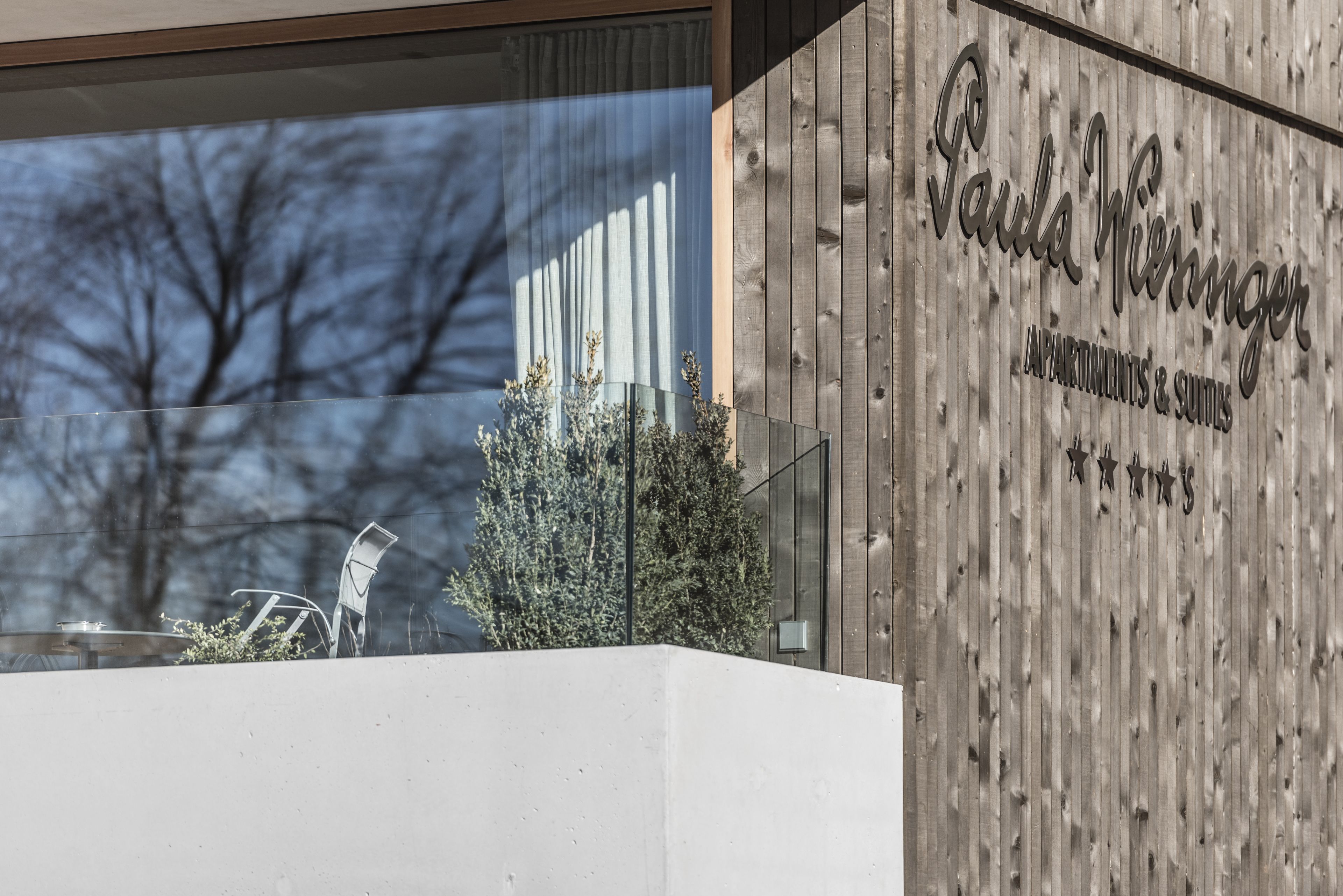 La Paula Apartments & Suites