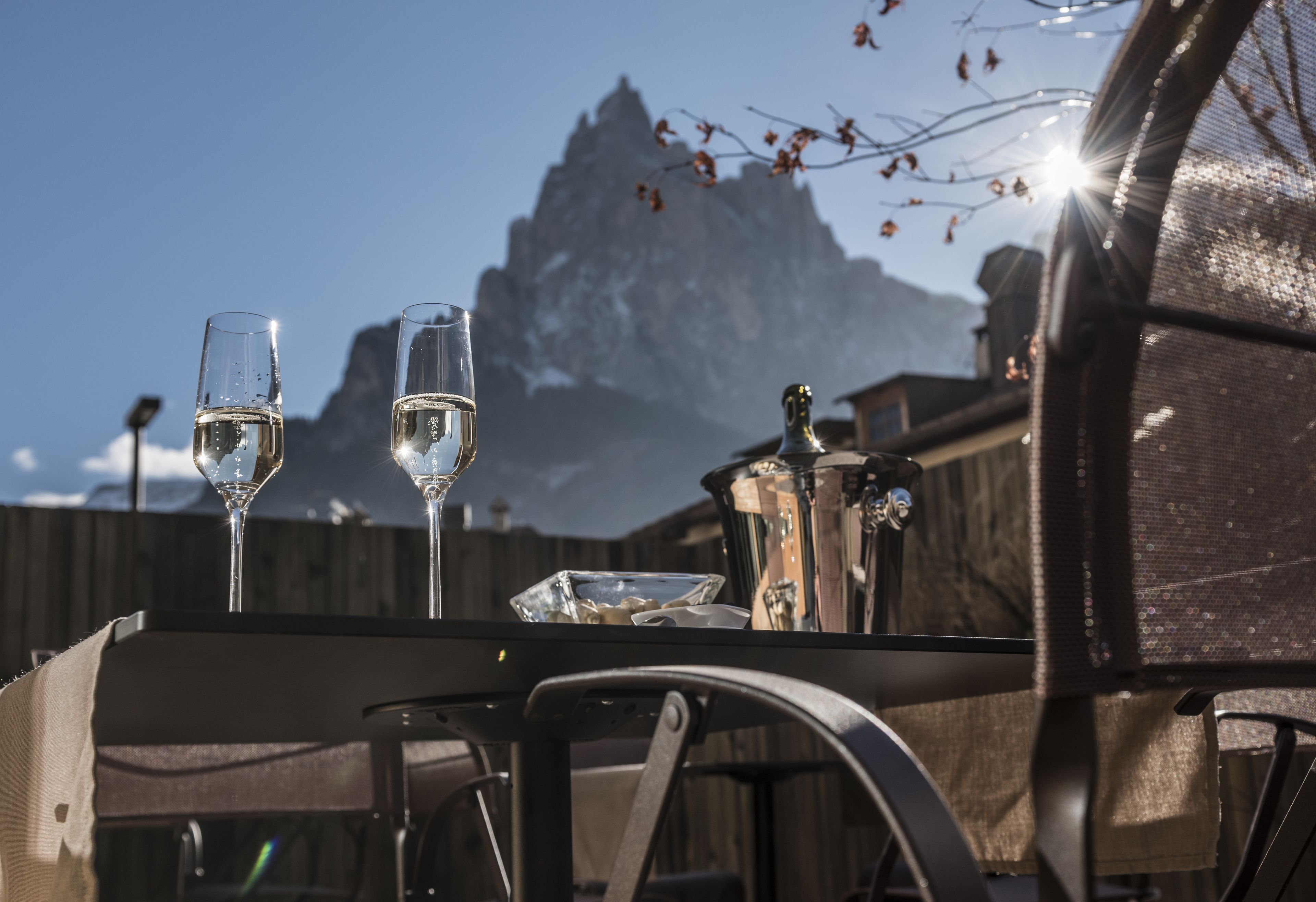 La Paula Apartments & Suites