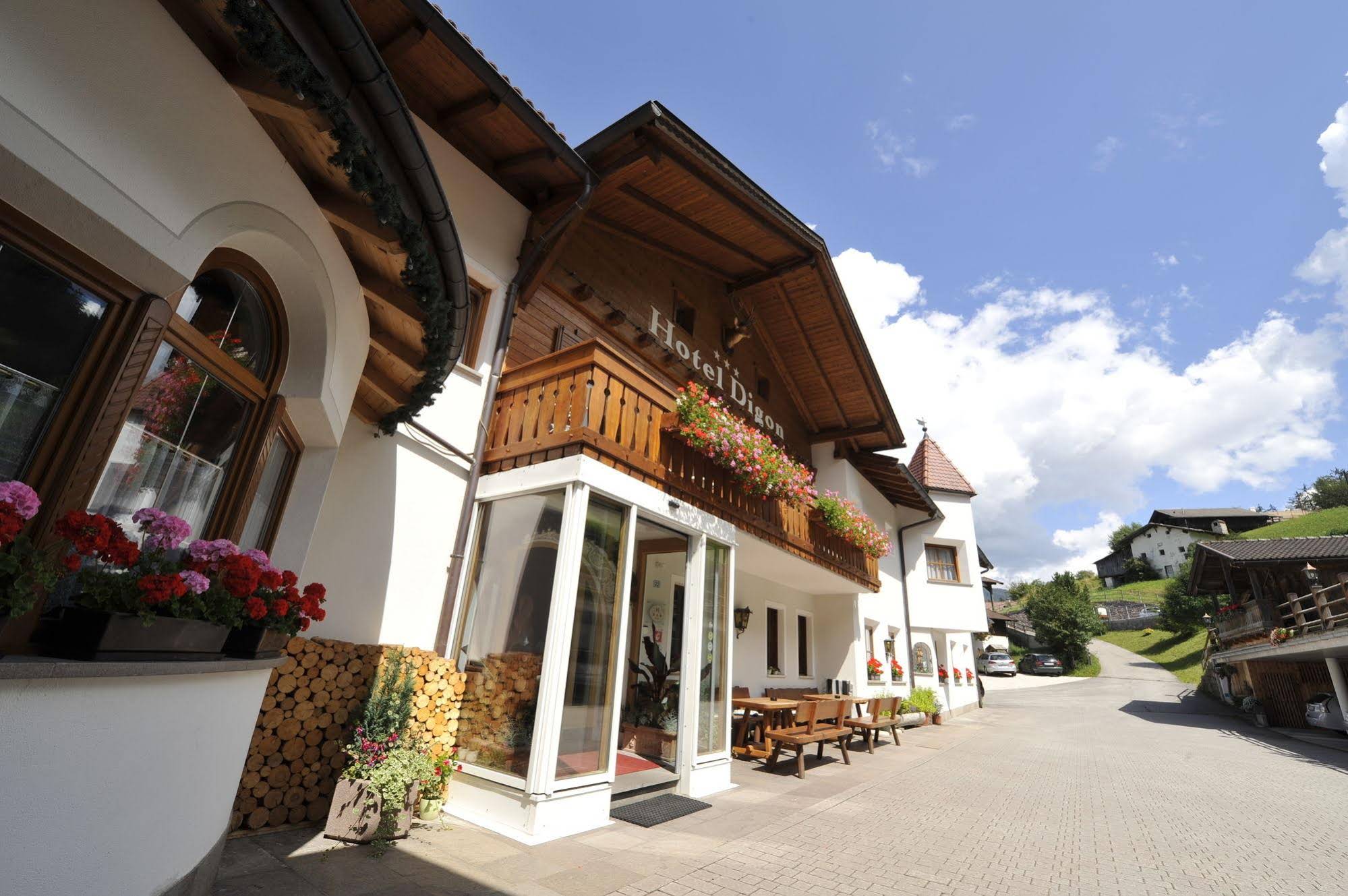 Hotel Digon