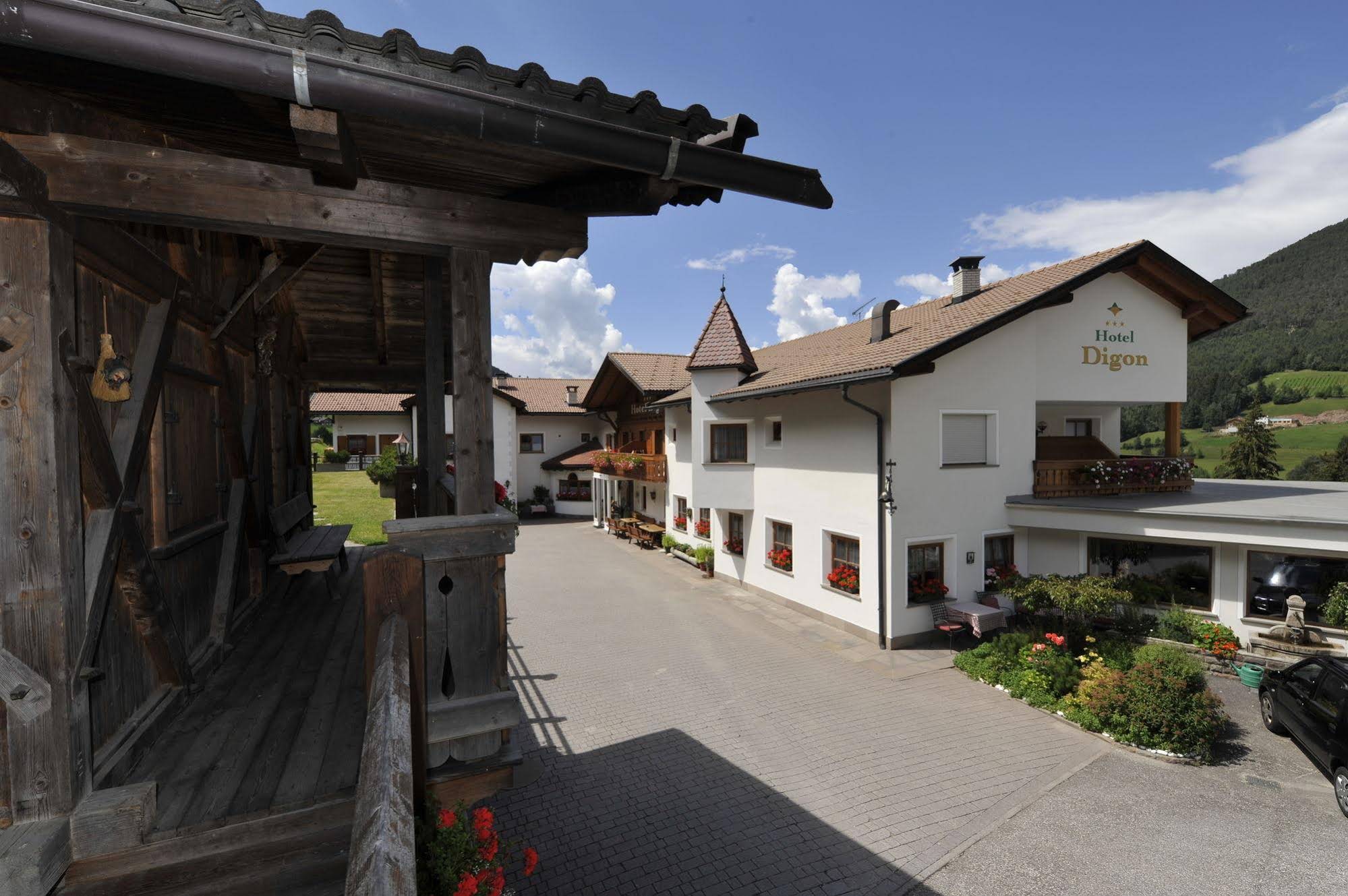 Hotel Digon