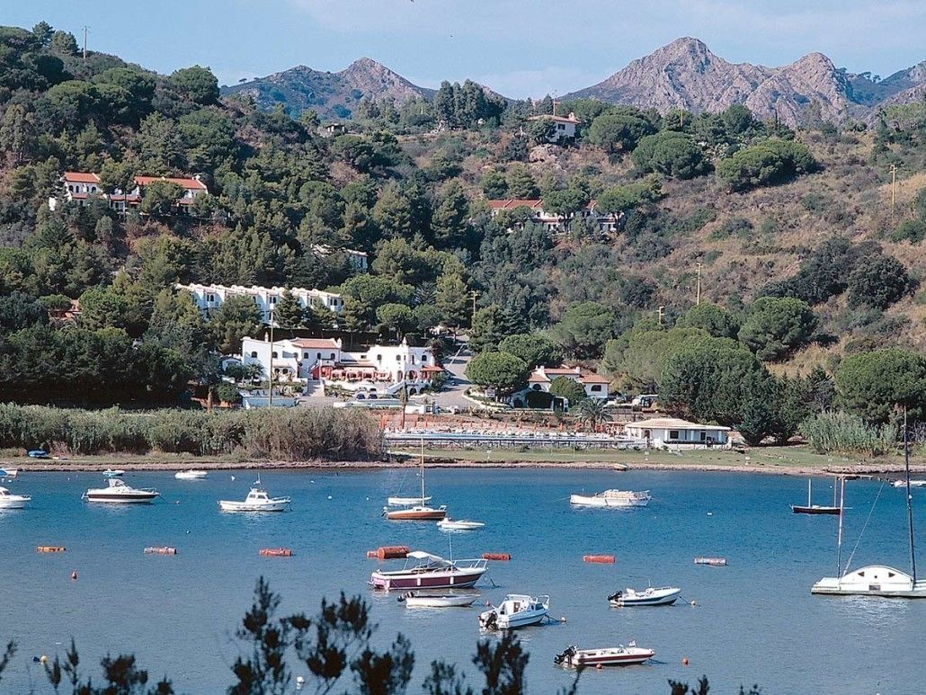 Cala di Mola Hotel