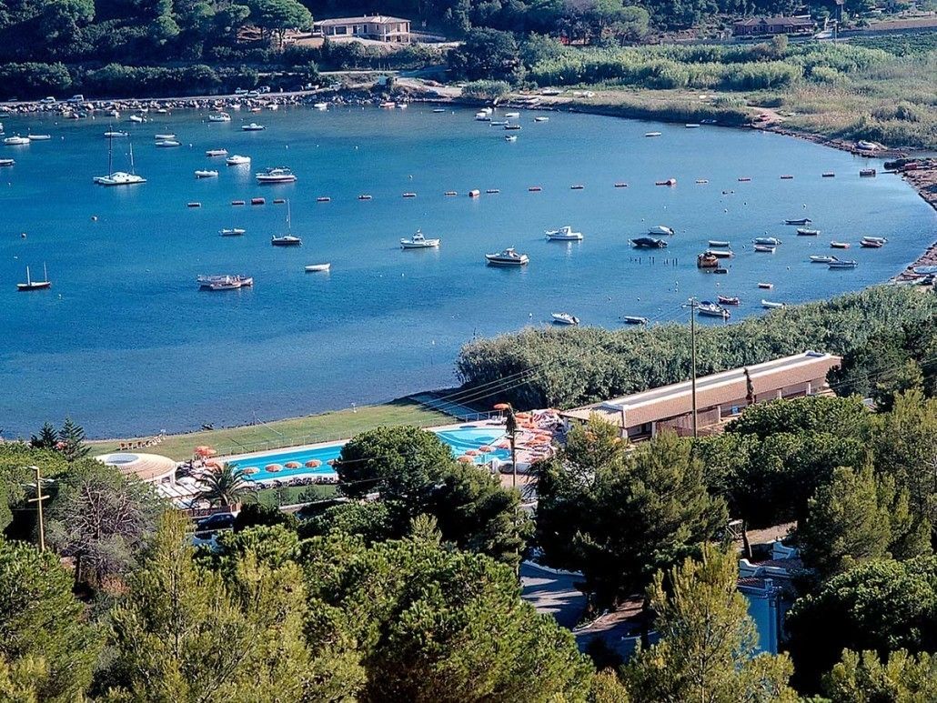 Cala di Mola Hotel