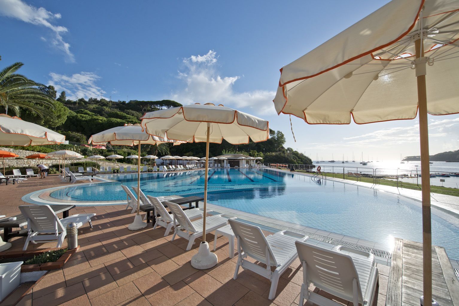 Cala di Mola Hotel