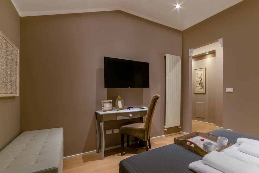 051 Suites