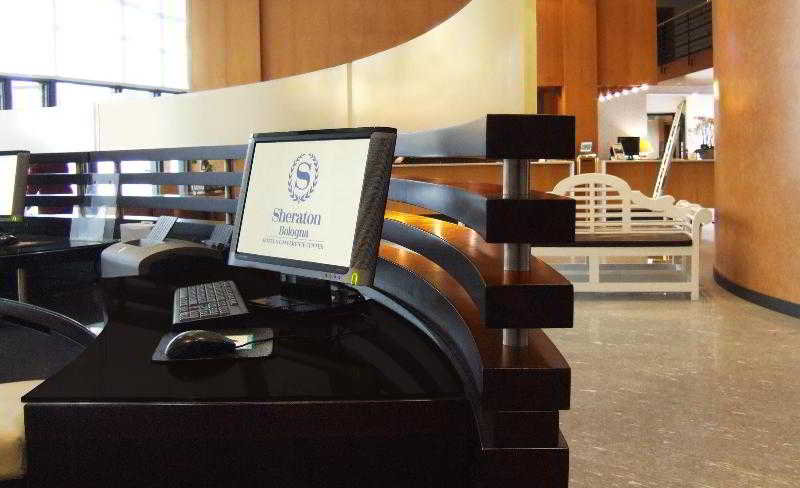 FlyOn Hotel & Conference Center