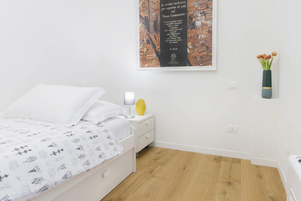 GetTheKey San Vitale Apartment