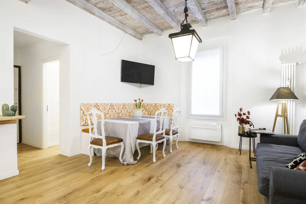 GetTheKey San Vitale Apartment