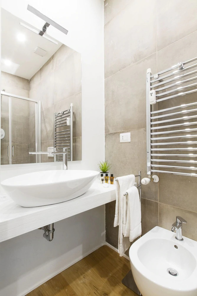 GetTheKey San Vitale Apartment