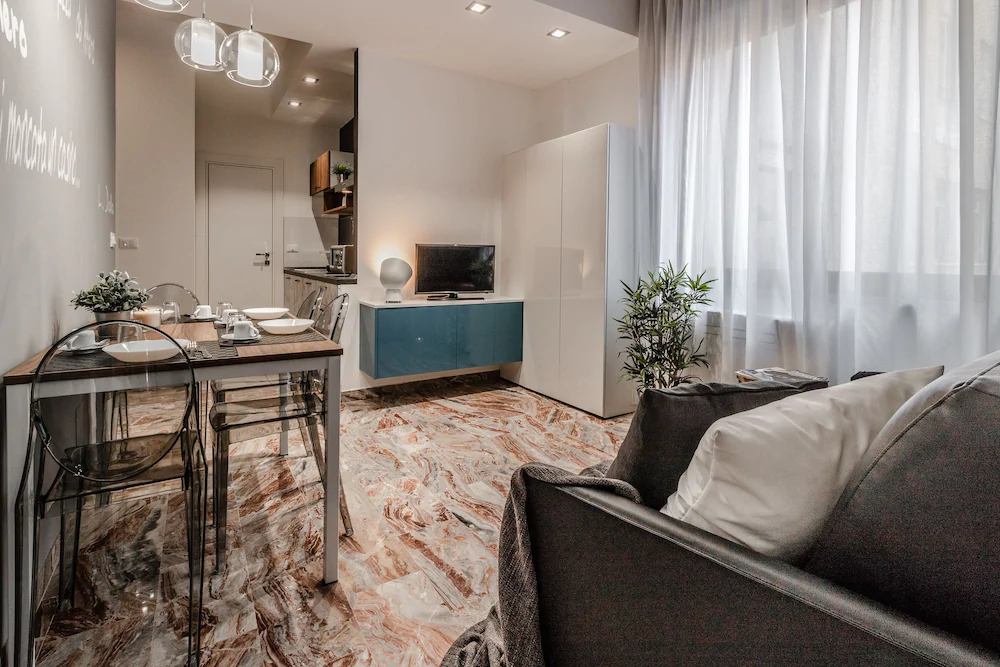 Ugo Bassi Apartments