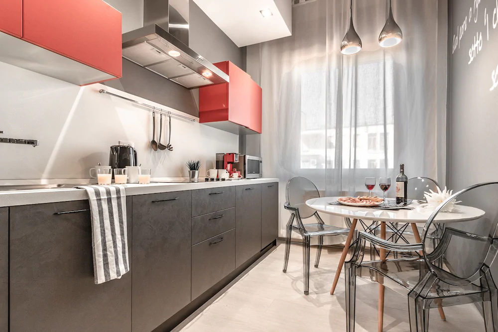 Ugo Bassi Apartments