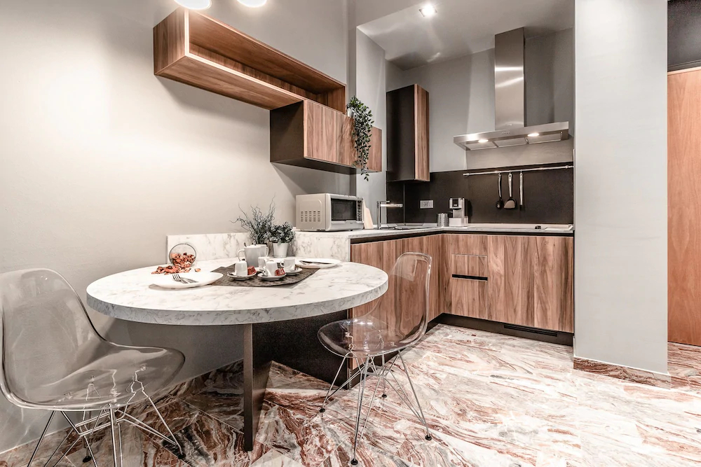 Ugo Bassi Apartments