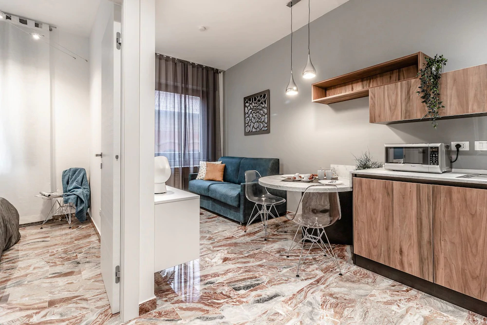 Ugo Bassi Apartments
