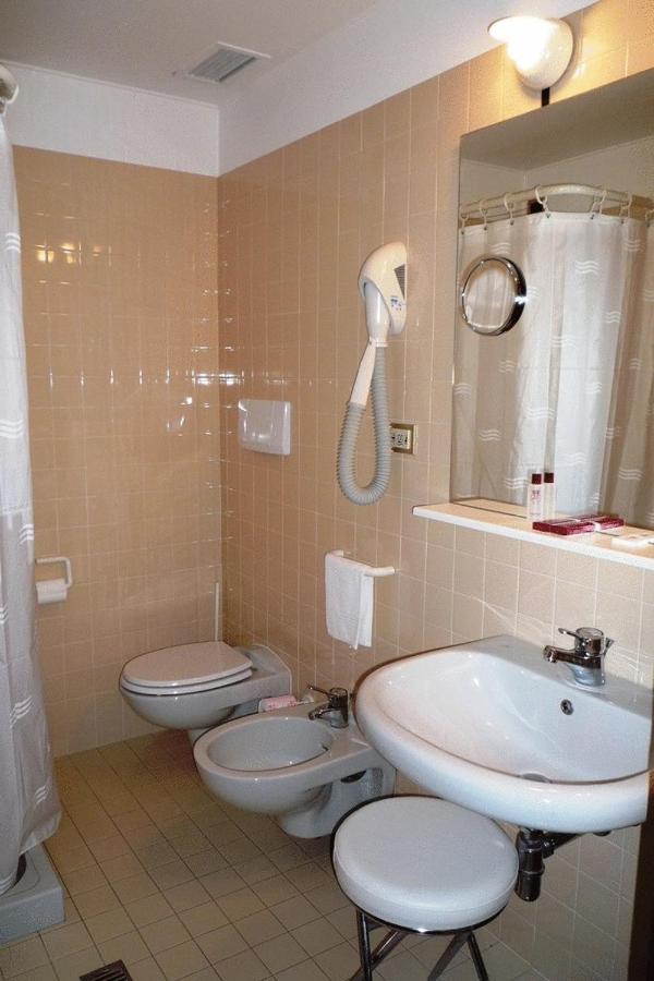 Astra Hotel