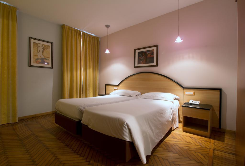 Hotel Touring