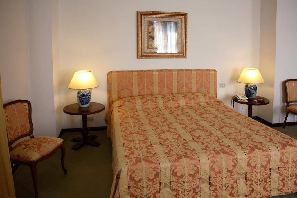 Hotel Ristorante Villa Montanarini