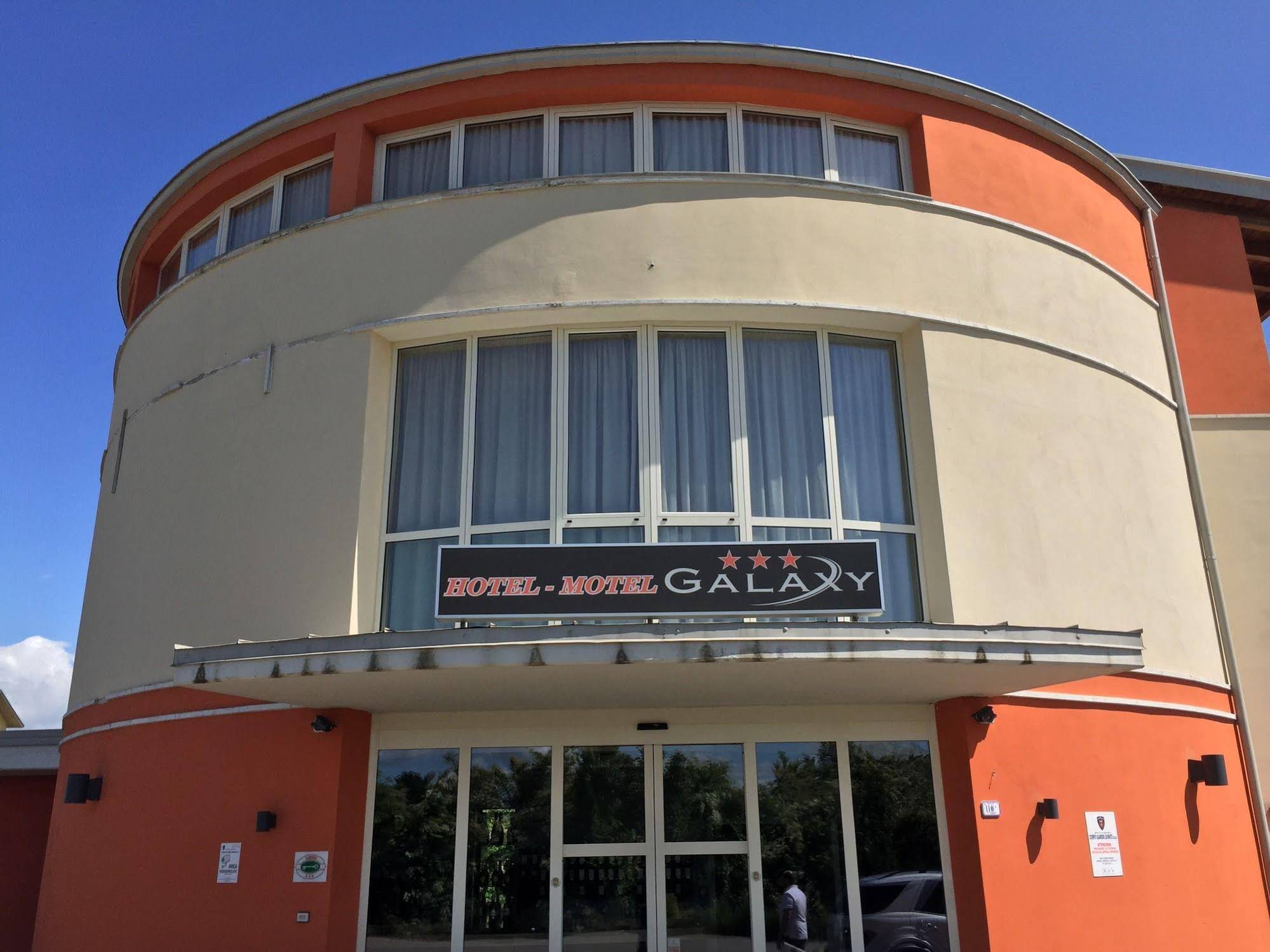 Motel Galaxy