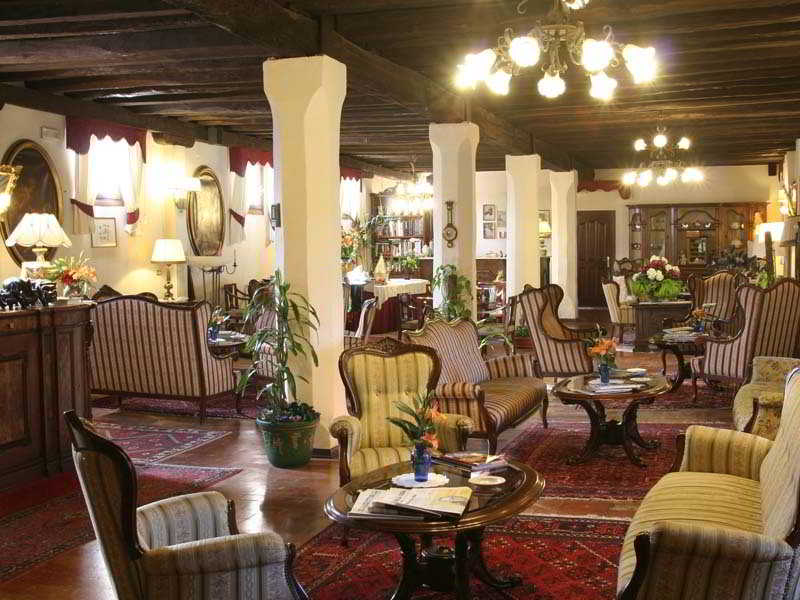 Villa Luppis