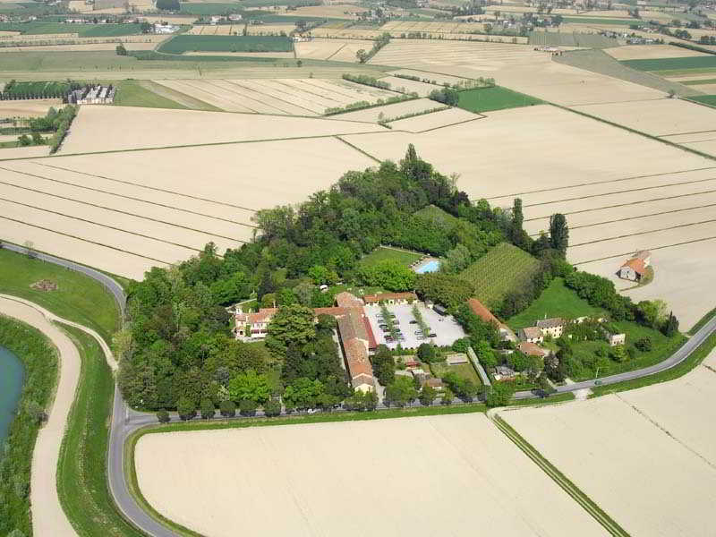 Villa Luppis