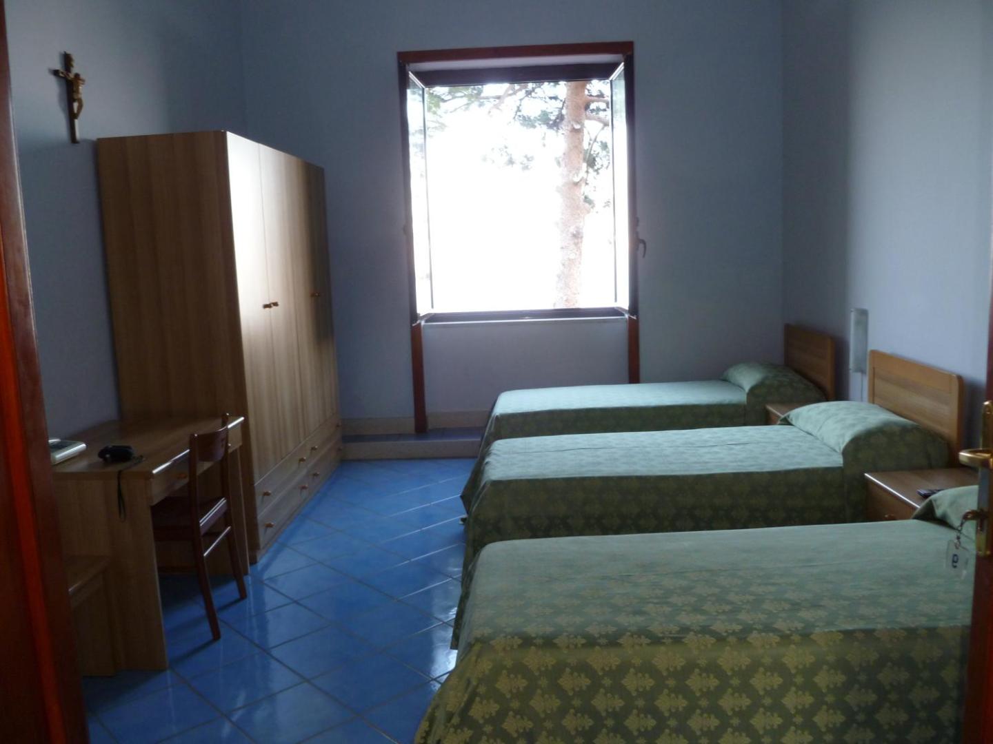 Ancelle Sorrento - Casa d'Accoglienza