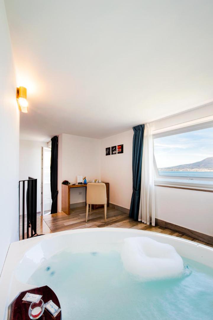 Relais Manfredi Hotel & Restauranat