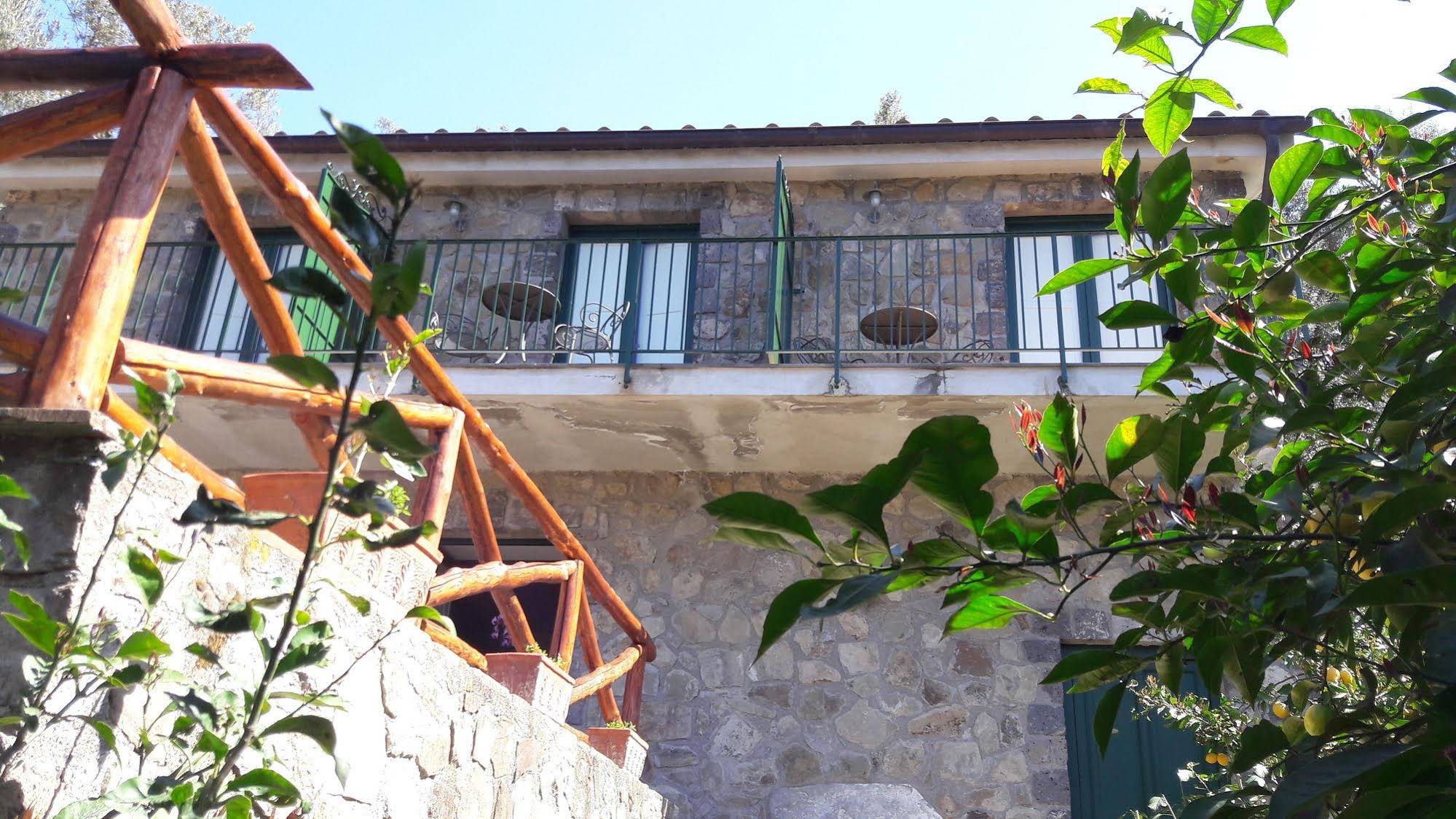 Agriturismo La Lobra