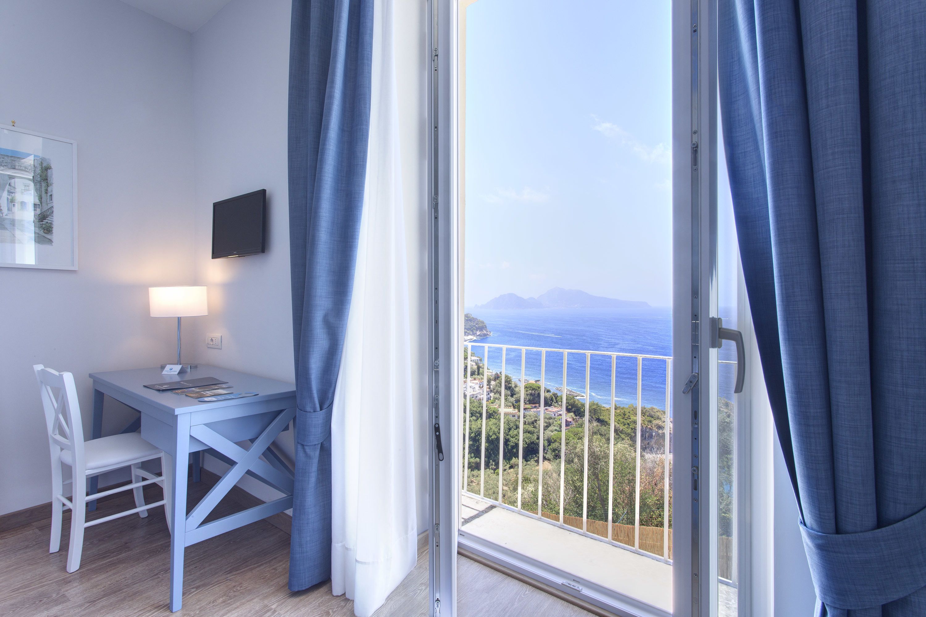 Vista di Capri Hotel