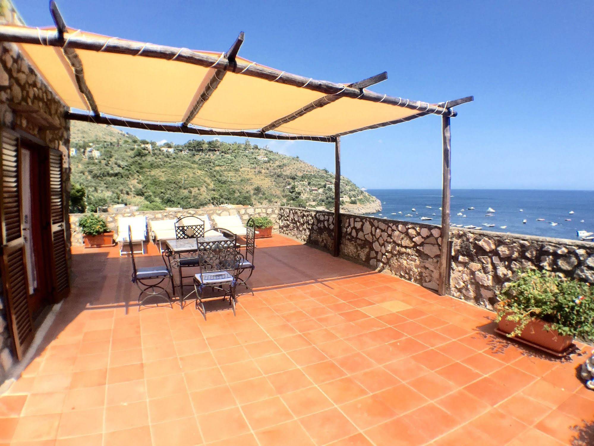 Marina Del Cantone Chalet