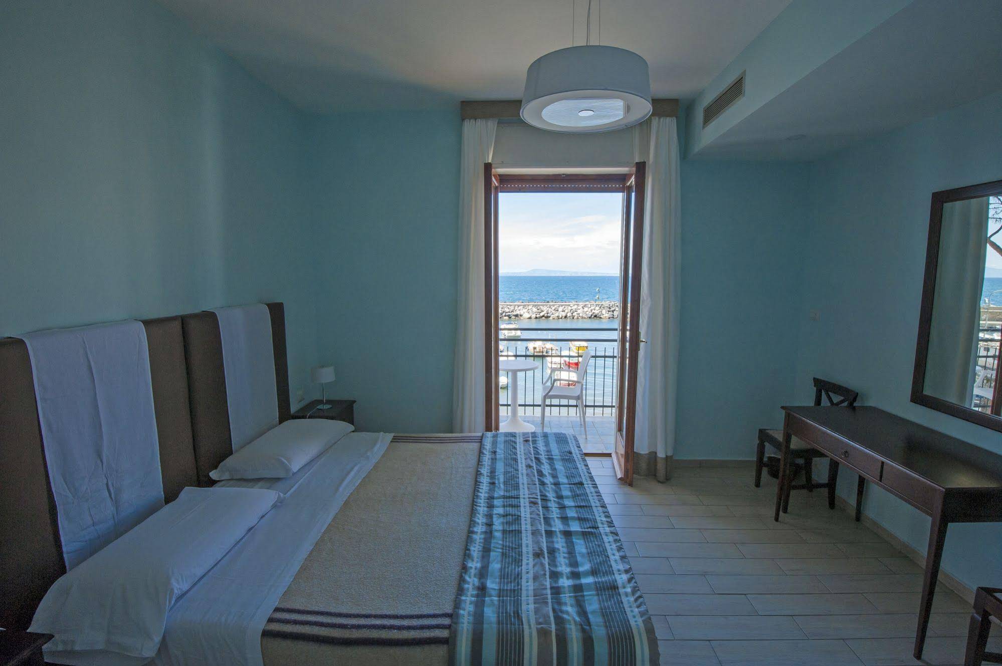 Sea Breeze Residence