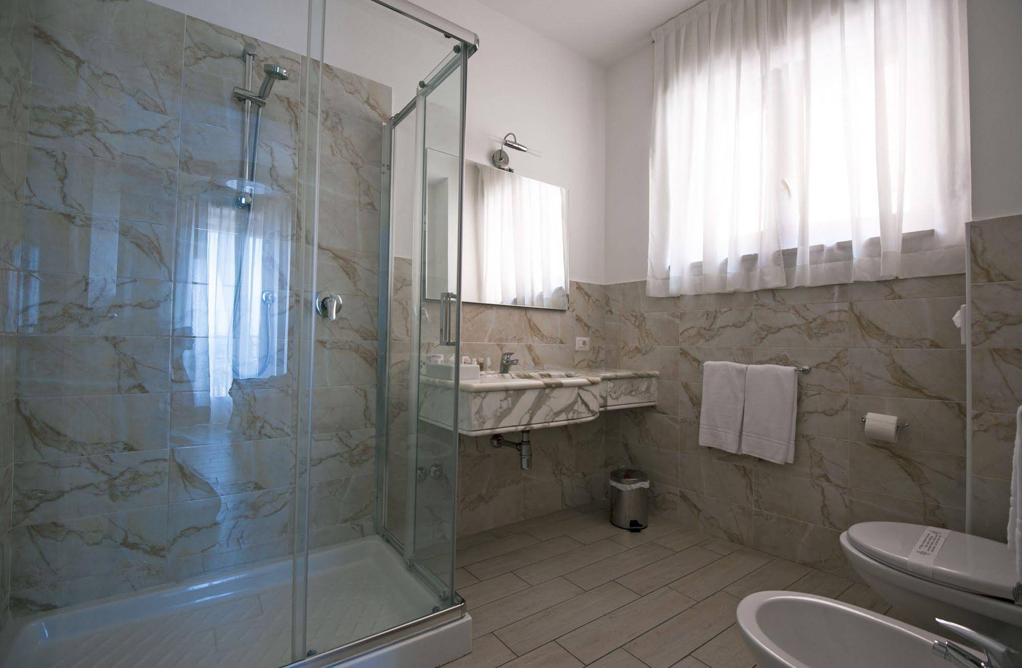 Sea Breeze Residence