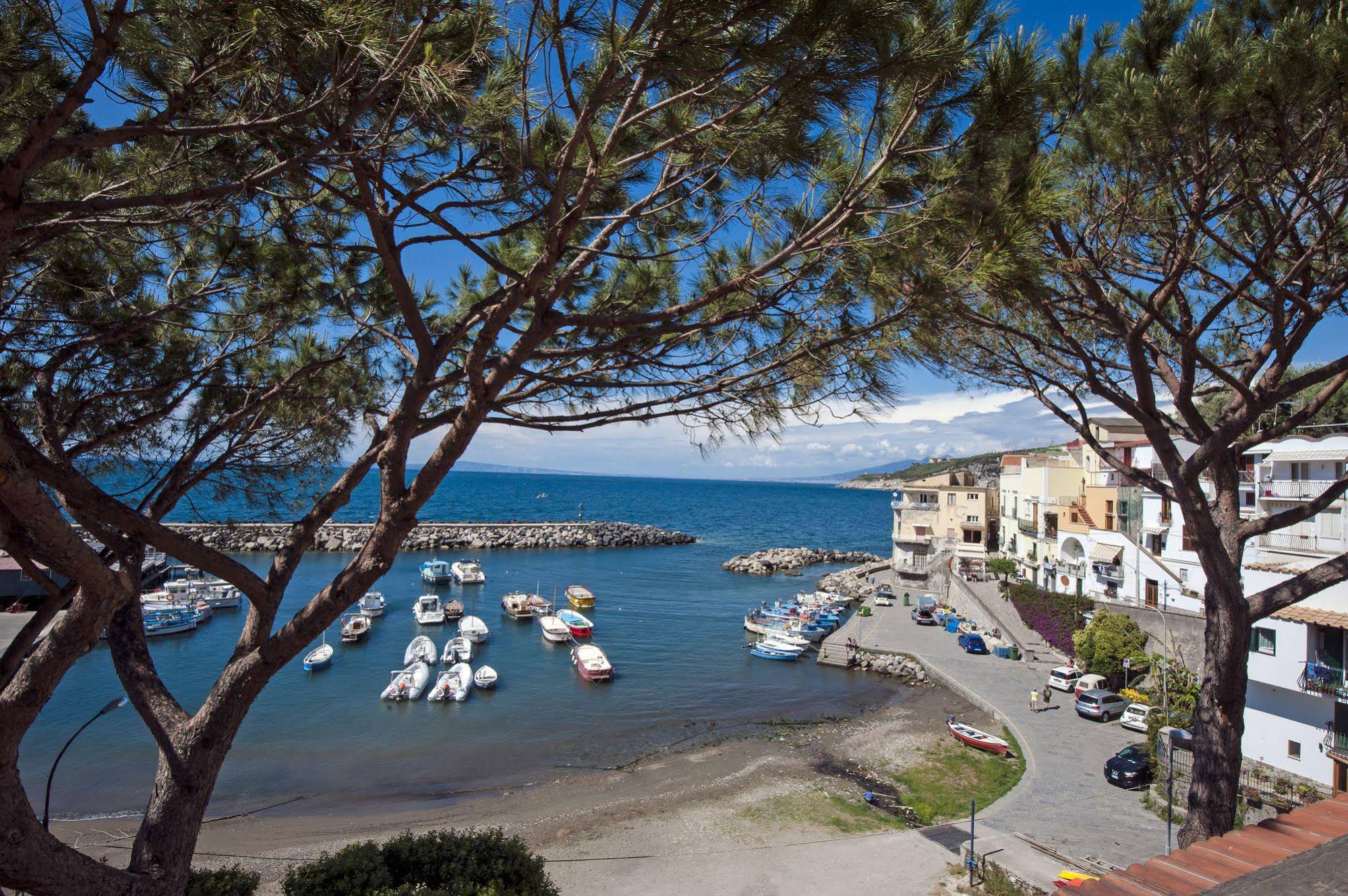 Sea Breeze Residence