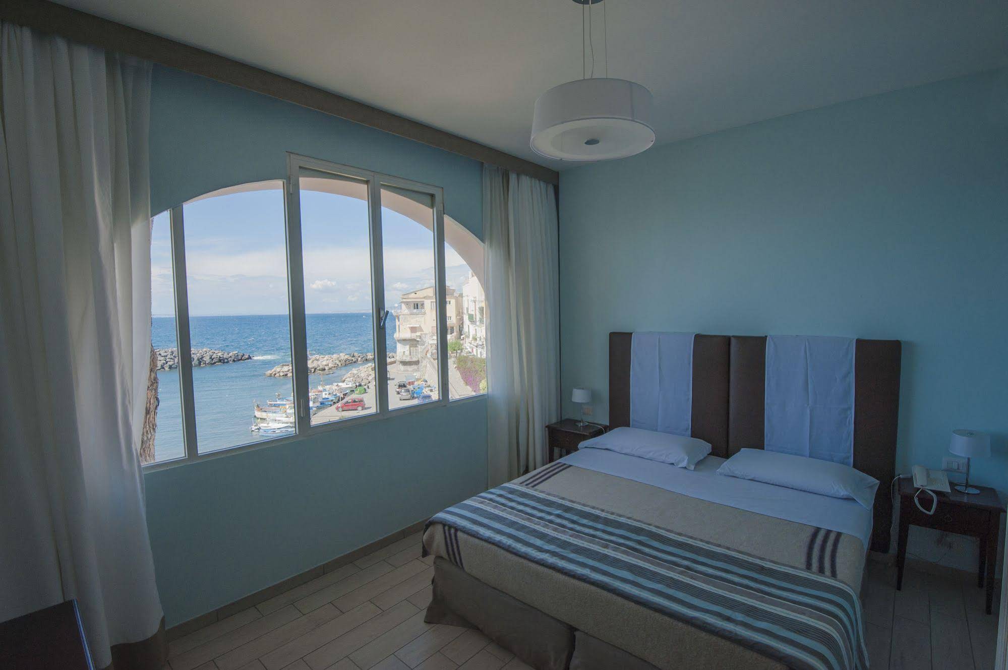 Sea Breeze Residence