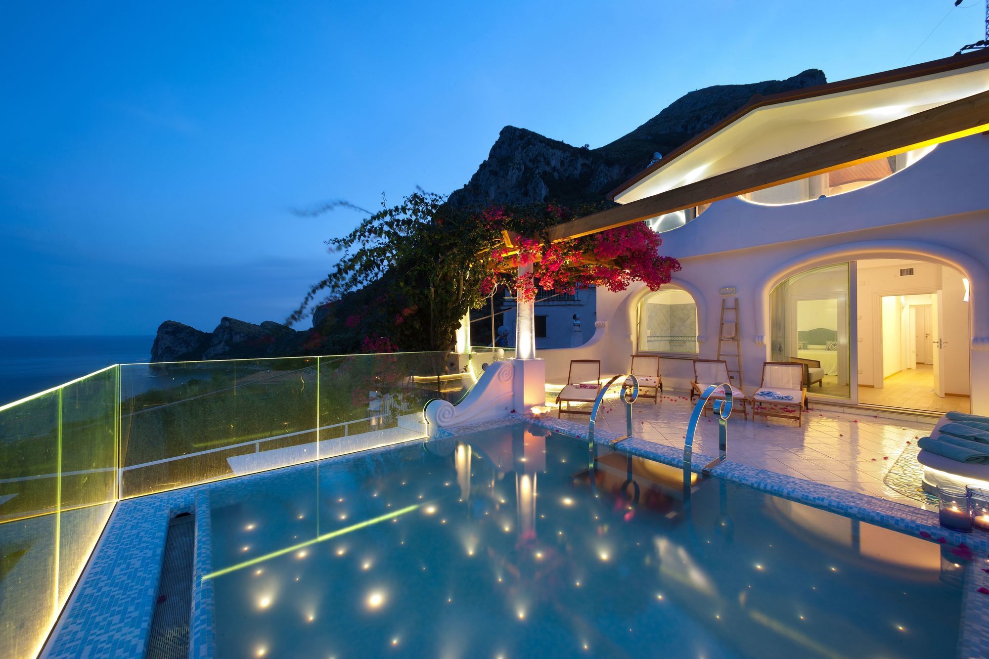 Villa Infinity