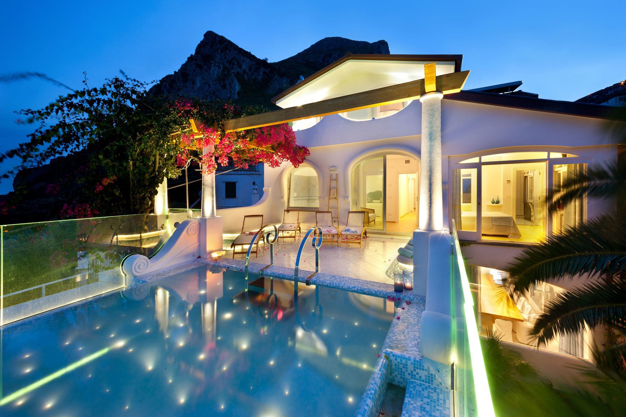 Villa Infinity