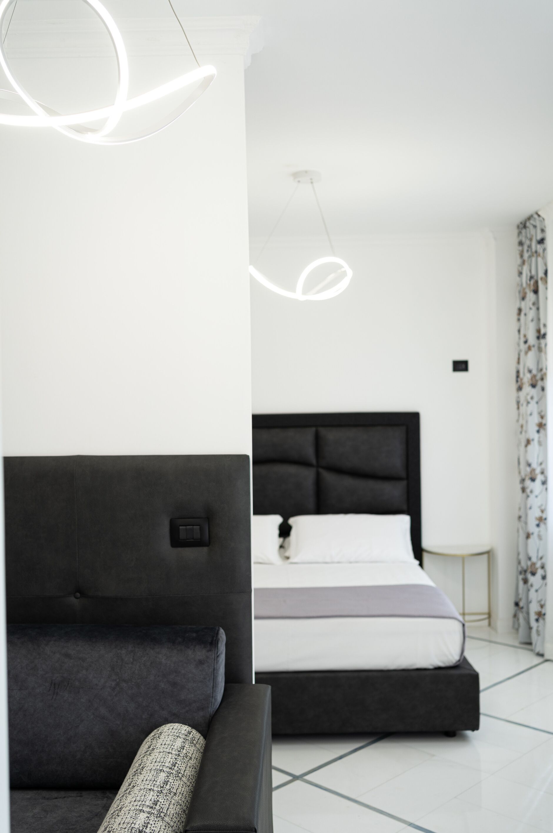 Apartments Hotel Real Suite Napoli Chiaia Mergellina